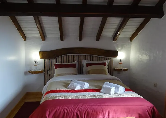 Páteo Do Duque Aldeamento Turístico Salir de Matos